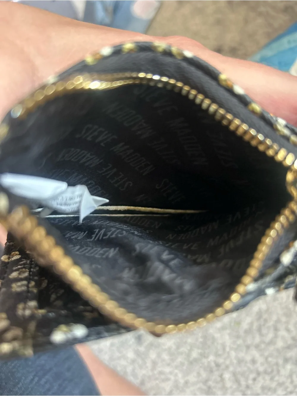 Steve Madden compact steve